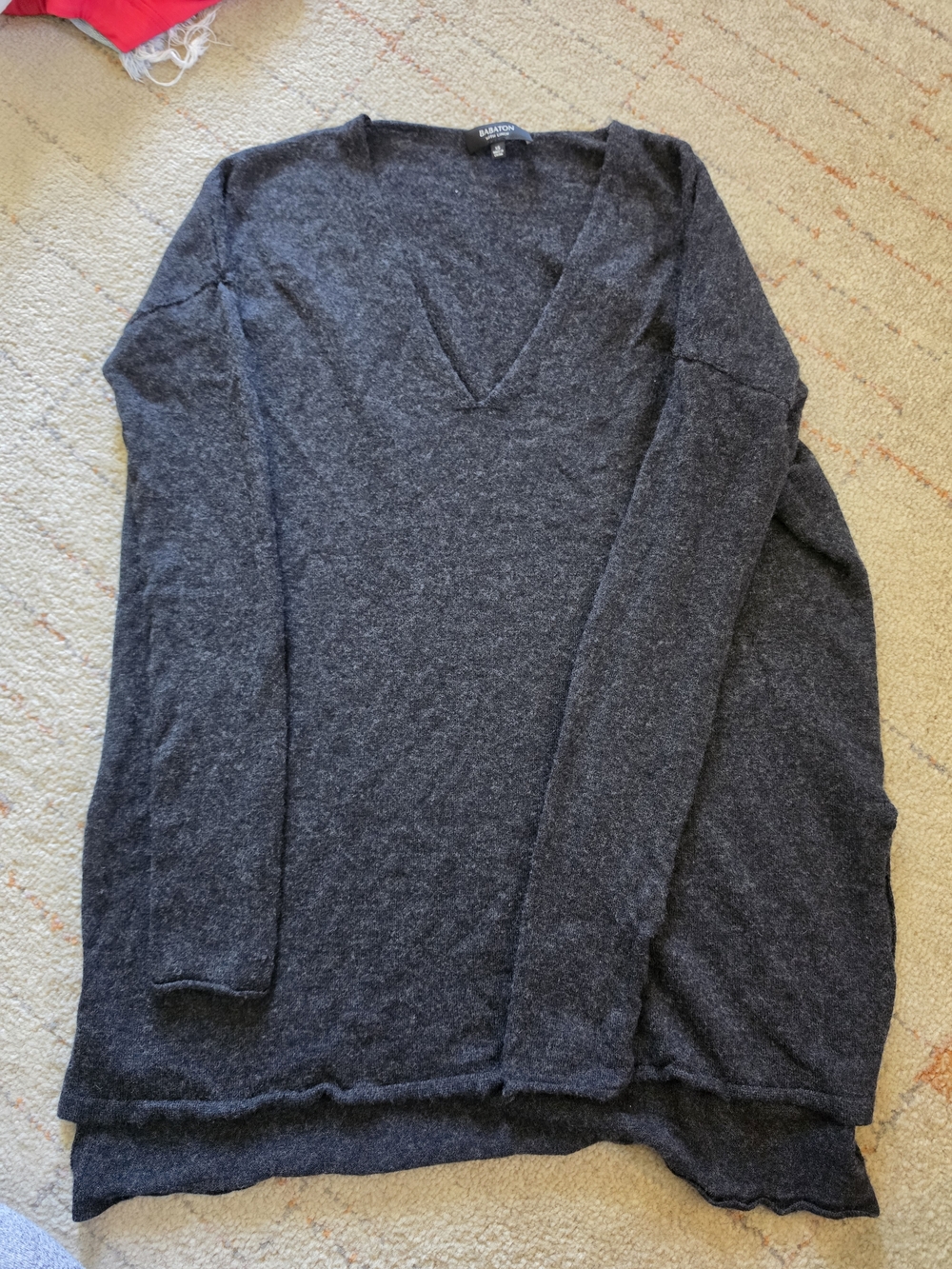 Babaton Aritzia V-Neck Soft Knit Sweater Gray XS